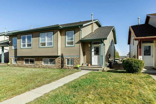 7017 Deer St, Lacombe, AB, T4L1Y9 | Card Image