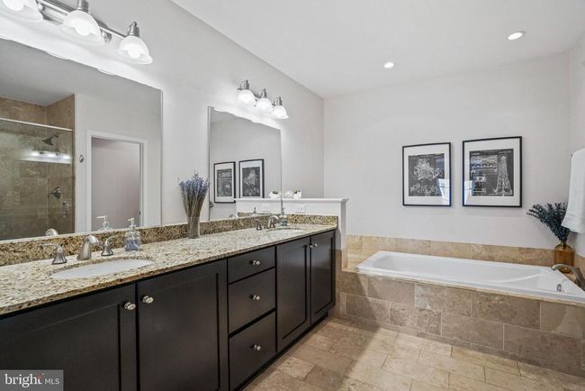 APT-104C - 1811 14 Th St N, Condo with 2 bedrooms, 3 bathrooms and null parking in ARLINGTON VA | Image 24