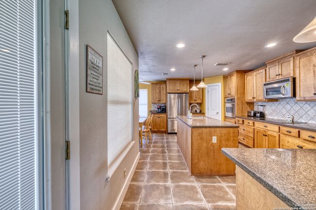 270 Robinson Rd, House other with 4 bedrooms, 3 bathrooms and null parking in Concan TX | Image 19