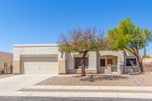 11701 N Pyramid Point Dr, Oro Valley, AZ, 85737-3722 | Card Image