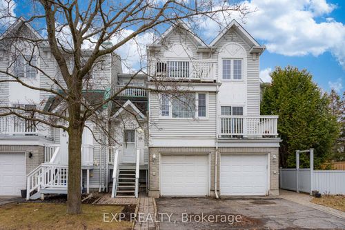 98 Castlegreen Pvt, Ottawa, ON, K1T3N3 | Card Image