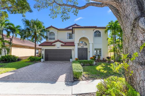 1071 Nw 184th Ter, Pembroke Pines, FL, 33029-3628 | Card Image