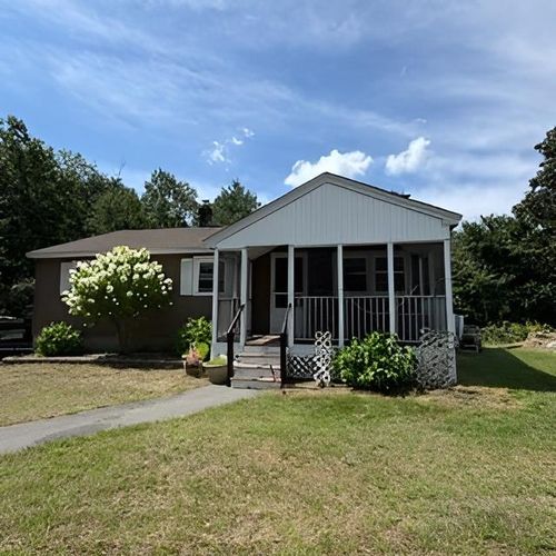 100 Currier Road, Pelham, NH, 03076 | Card Image