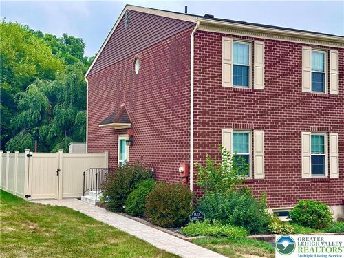 1443 Robert St, Whitehall, PA, 18052-4314 | Card Image
