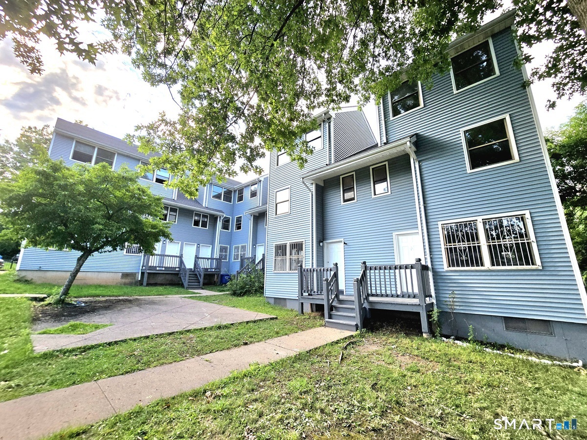 Residential Lease in Hartford 4