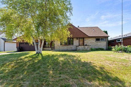 3707 Brooklawn Circle, SOUTH MILWAUKEE, WI, 53172 | Card Image