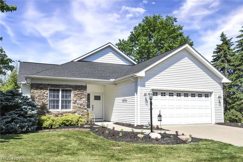 39282 Camelot Way, Avon, OH, 44011-3622 | Card Image