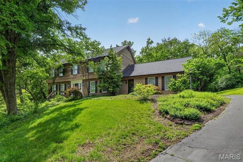 1685 Ansonborough Dr, Chesterfield, MO, 63017-5646 | Card Image