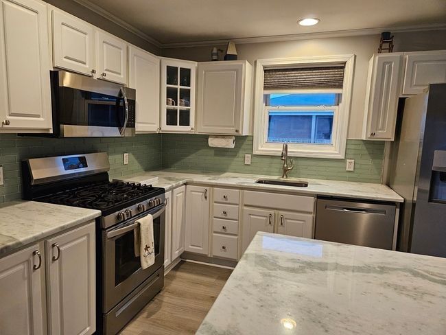 UNIT-11 - 20 Cable Ave, Condo with 2 bedrooms, 1 bathrooms and 2 parking in Salisbury MA | Image 28