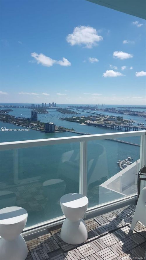 4403-1900 N Bayshore Dr, Miami, FL, 33132-3024 | Card Image