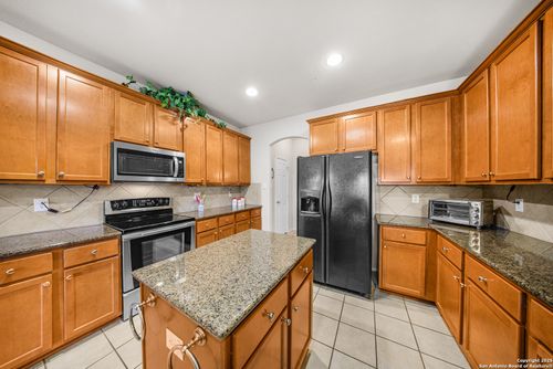 241 Winding Path, Boerne, TX, 78006-8629 | Card Image