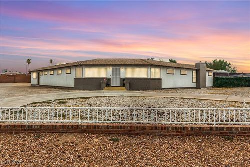 1713 Ophir Dr, Las Vegas, NV, 89106-2055 | Card Image