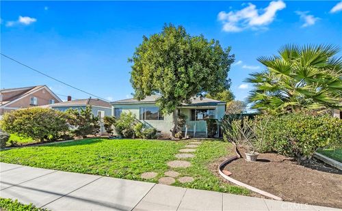 12235 Menlo Avenue, Hawthorne, CA, 90250 | Card Image