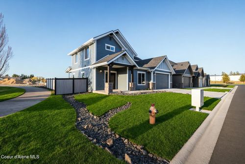 8429 N Snowflake Ln, Hayden, ID, 83835-5211 | Card Image