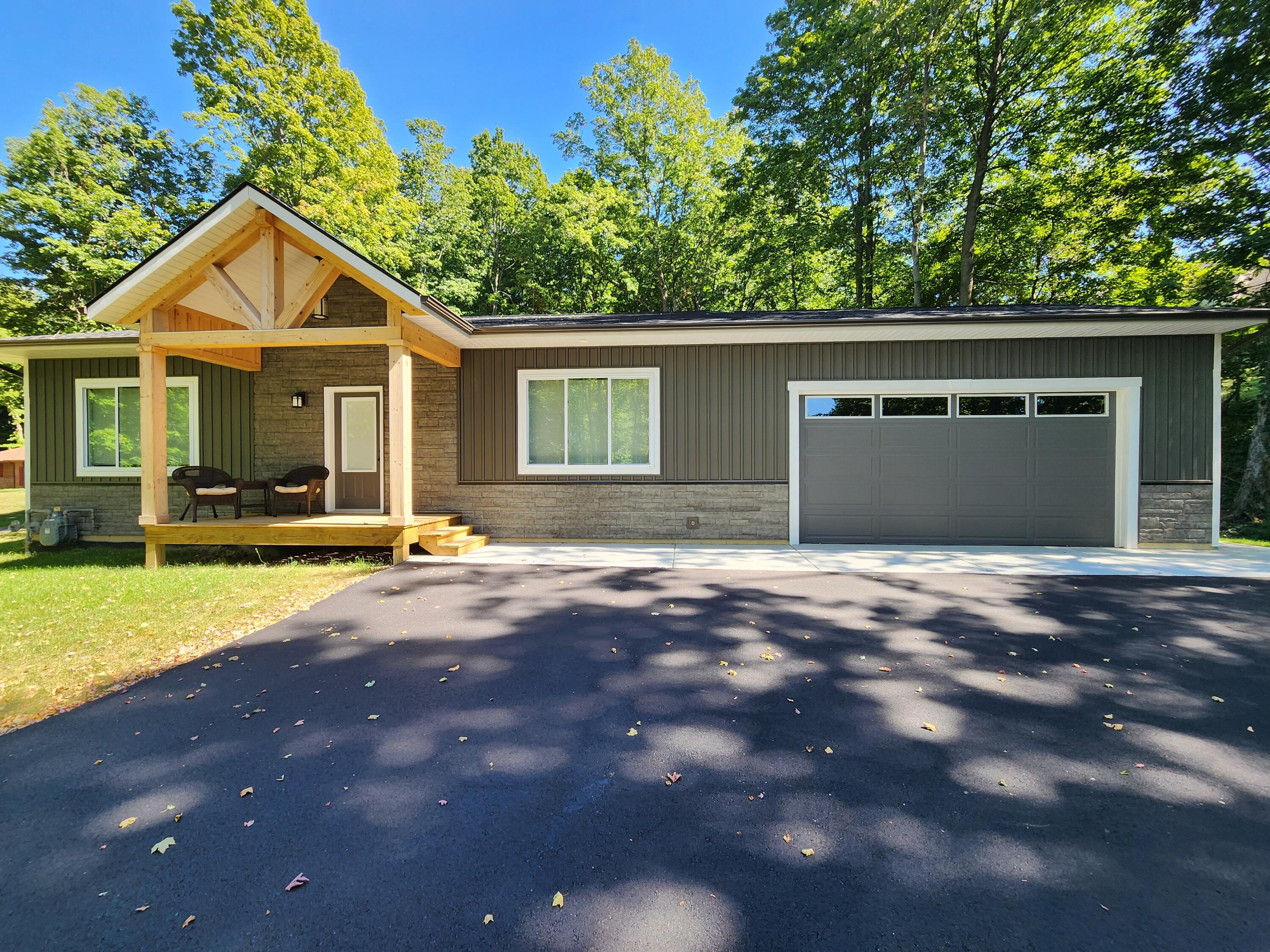 8th Ave, Grandville, MI 49418