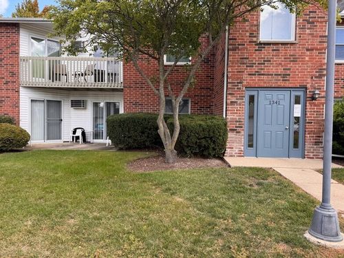2c-1341 Cunat Ct, Lake In The Hills, IL, 60156-5292 | Card Image