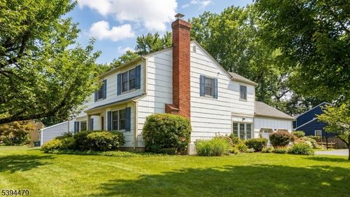 15 Columbia Dr, Bernardsville, NJ, 07924-2703 | Card Image