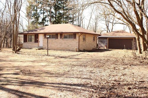 4961 S 92nd Street Street, GREENFIELD, WI, 53228 | Card Image