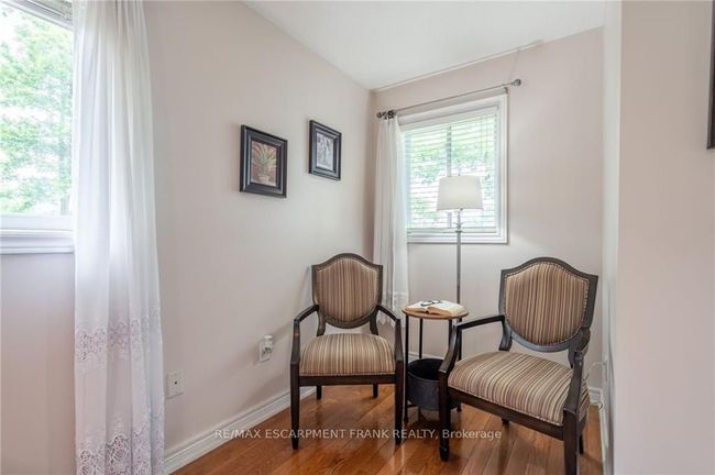 718 Rymal Rd E, House other with 4 bedrooms, 3 bathrooms and 10 parking in Hamilton ON | Image 4