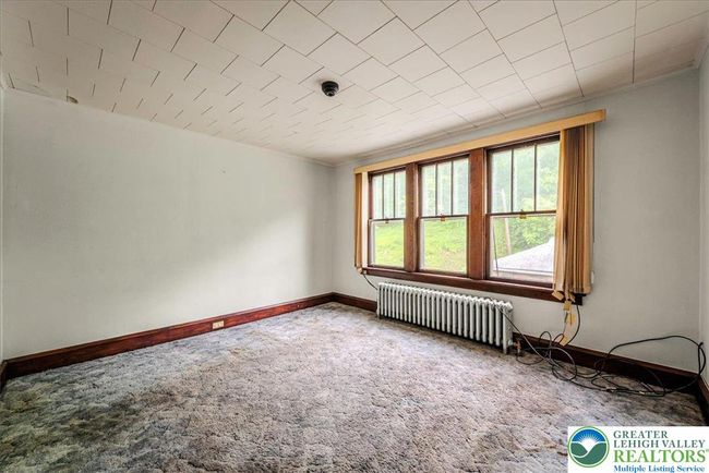 Great for a Bedroom or Family Room | Image 26