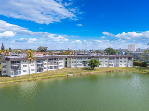 105-1530 Ne 191st St, Miami, FL, 33179 | Card Image