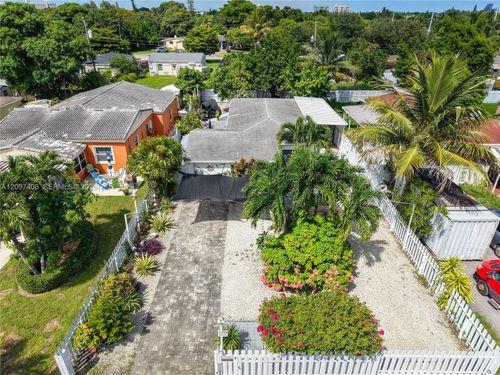 1663 Ne 176th St, North Miami Beach, FL, 33162-1446 | Card Image