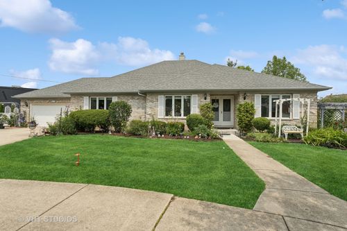 216 Rosewood Ct, Westmont, IL, 60559-1577 | Card Image