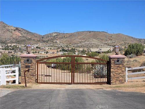 0 White Feather Rd, Acton, CA, 93510 | Card Image