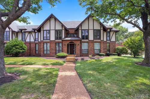 1-917 Claytonbrook Dr, Ballwin, MO, 63011-1564 | Card Image