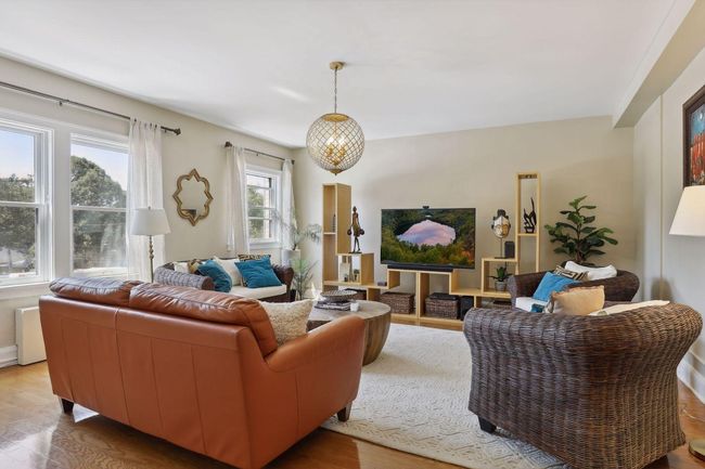 A Rare 2 Story unit | Image 4
