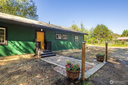 133 Woodhouse Loop, Ellensburg, WA, 98926-8493 | Card Image