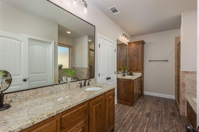 1033 Tex Ln, House other with 4 bedrooms, 2 bathrooms and null parking in Springtown TX | Image 19