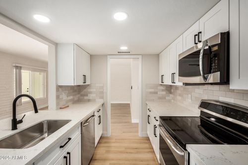 109-220 S Old Litchfield Rd, Litchfield Park, AZ, 85340-4701 | Card Image