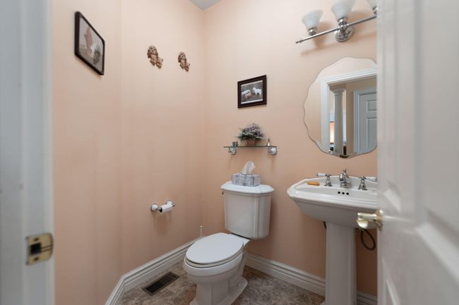 225 Hilltop Rd, Home with 3 bedrooms, 3 bathrooms and null parking in East Bernstadt KY | Image 19