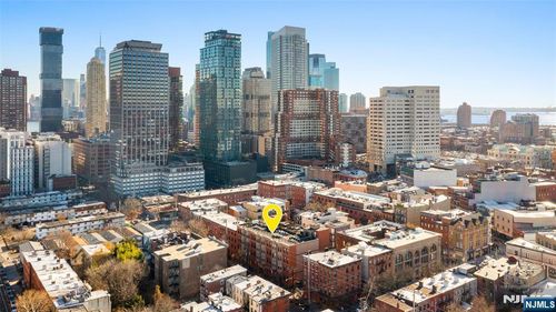 231 1st St, Jersey City, NJ, 07302-5885 | Card Image