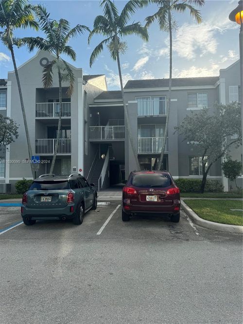 307-720 Sw 111th Ave, Pembroke Pines, FL, 33025-6973 | Card Image