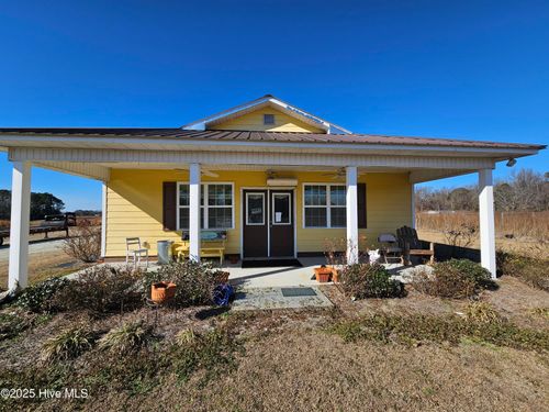 1752 Lyman Rd, Chinquapin, NC, 28521-8616 | Card Image