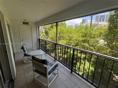 apt-337-201 178th Dr, Sunny Isles Beach, FL, 33160-2829 | Card Image
