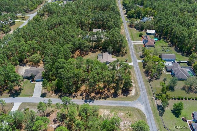 4749 N Pink Poppy Dr, House other with 3 bedrooms, 2 bathrooms and 4 parking in BEVERLY HILLS FL | Image 11