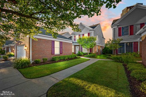 9004 Harbor Place Dr, Saint Clair Shores, MI, 48080-1531 | Card Image