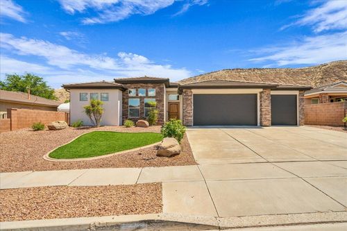3605 Price Hills Dr, St George, UT, 84790-6336 | Card Image