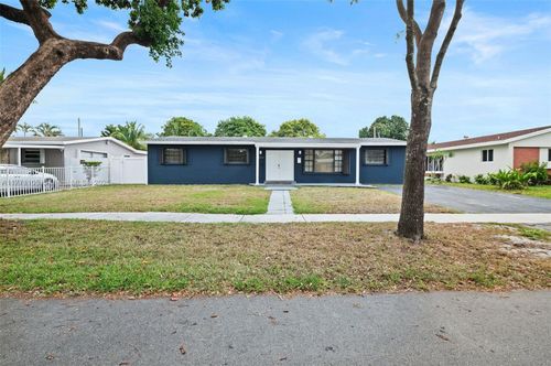 18321 Ne 7th Ct, North Miami Beach, FL, 33179-4601 | Card Image