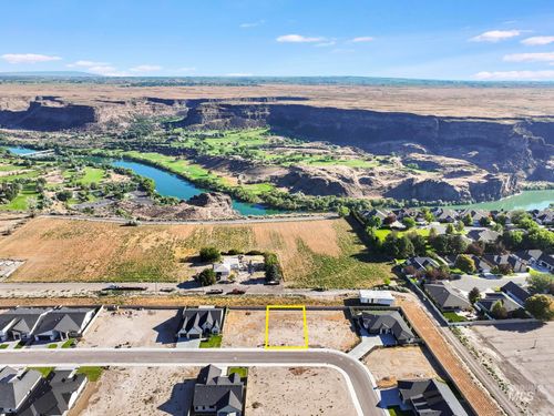 601 Canyon Falls Dr, Twin Falls, ID, 83301-3034 | Card Image
