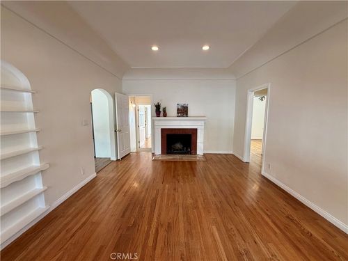 4250 York, Los Angeles, CA, 90065 | Card Image