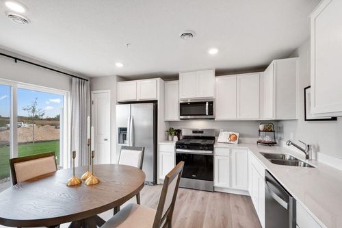 13728 Kaylemore Trl, Rosemount, MN, 55068-4865 | Card Image