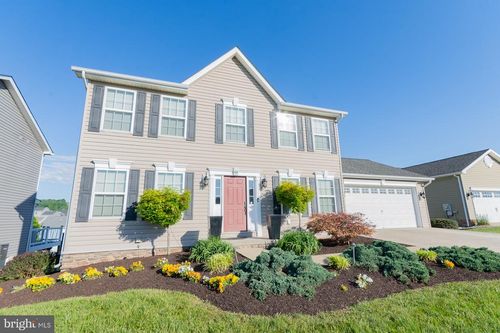 48 Toulouse Ln, MARTINSBURG, WV, 25403-7728 | Card Image