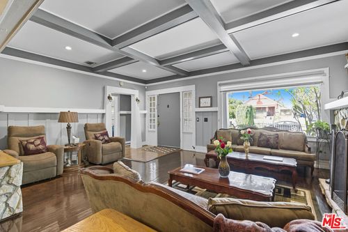 2114 W 28th St, Los Angeles, CA, 90018-3021 | Card Image