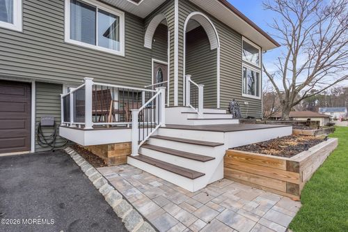 7 Apache Dr, Toms River, NJ, 08753-3403 | Card Image