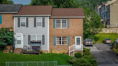 2207 Reservoir St, Harrisonburg, VA, 22801-8737 | Card Image