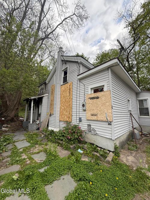 8 Keating Ave, Fort Edward, NY, 12828-1747 | Card Image